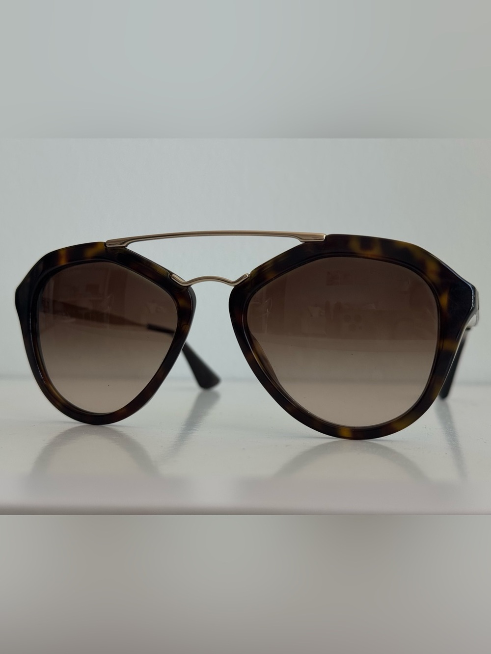 Authentic Prada Brown Tortoise Shell Sunglasses SPR12Q - Picture 3 of 9